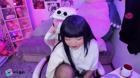 Any online show from October 2025 01:02:02 AM