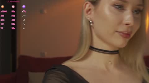 Anna online show from October 2025 05:23:02 PM