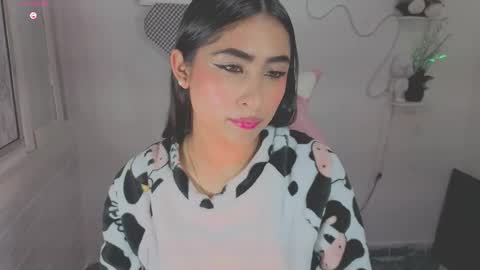 anyeluz_z online show from October 2025 05:15:02 AM