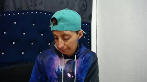 Snapshot of anyu_1306 chatting on December 2024 07:47:01 AM anyu online show from December 2024 07:47:01 AM