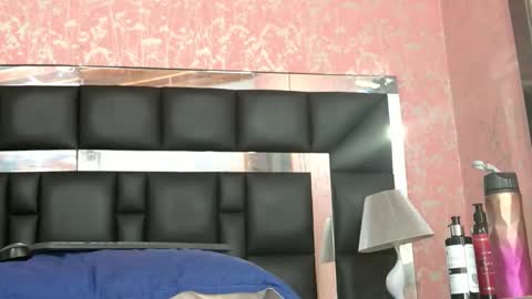 Chelmi online show from November 2025 12:29:02 PM