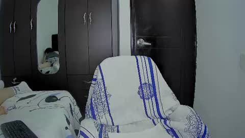 aogut17 online show from July 2026 06:04:01 PM