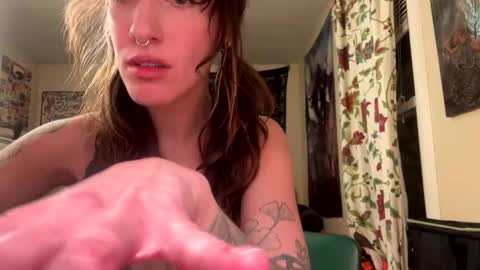 Snapshot of apacherose0 chatting on February 2025 04:25:02 AM ApacheRose online show from February 2025 04:25:02 AM