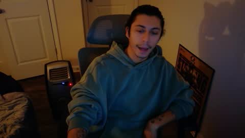 Snapshot of apachewithawebcam chatting on January 2026 11:53:01 PM ApacheWithWebcam online show from January 2026 11:53:01 PM