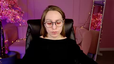 Snapshot of aphexqueen chatting on March 2025 04:22:01 PM APHEX QUEEN online show from March 2025 04:22:01 PM