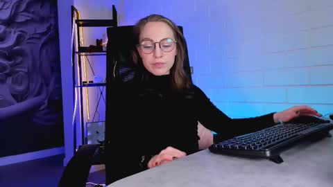 Snapshot of aphexqueen chatting on March 2026 09:25:01 AM APHEX QUEEN online show from March 2026 09:25:01 AM