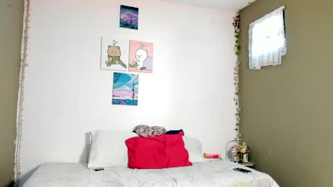 Snapshot of aphrodite_rosse chatting on May 2026 05:10:02 PM aphrodite_rosse online show from May 2026 05:10:02 PM