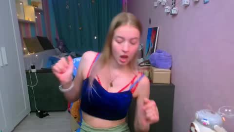 Snapshot of aphrodite_wow_ chatting on February 2025 04:00:02 PM Aphrodite online show from February 2025 04:00:02 PM