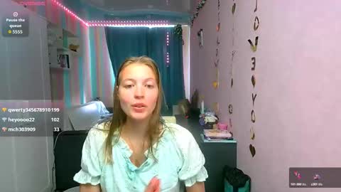 Snapshot of aphrodite_wow_ chatting on September 2025 08:48:02 AM Aphrodite online show from September 2025 08:48:02 AM