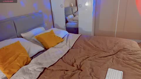 Aphrodite online show from April 2026 02:12:02 AM