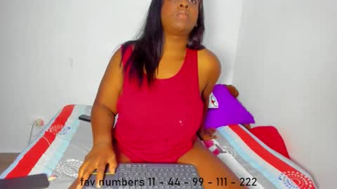 Snapshot of aphrodites_ass chatting on March 2026 05:11:02 AM Tati Colombian online show from March 2026 05:11:02 AM