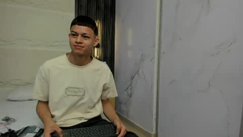   online show from April 2026 03:06:02 AM