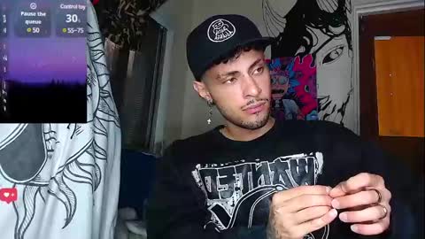 Snapshot of apolo_s chatting on March 2025 06:01:01 AM Andres online show from March 2025 06:01:01 AM