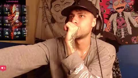 Snapshot of apolo_s chatting on November 2025 07:34:02 AM Andres online show from November 2025 07:34:02 AM