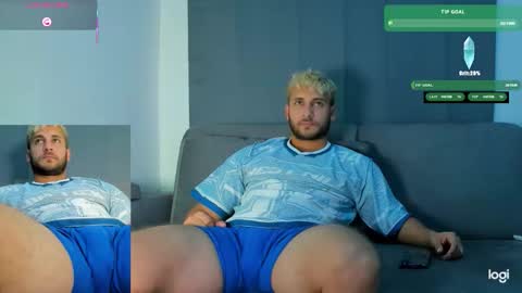 Snapshot of apolo_strange chatting on October 2025 11:07:01 PM apolo_strange online show from October 2025 11:07:01 PM