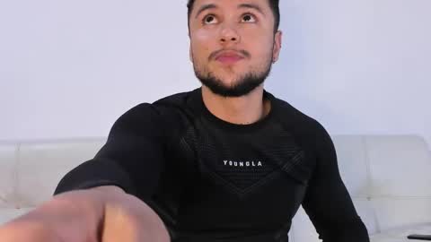 Apolo Klein online show from January 2026 11:25:02 AM