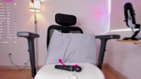 Snapshot of apoteosis_ chatting on December 2024 02:33:01 PM Apo online show from December 2024 02:33:01 PM