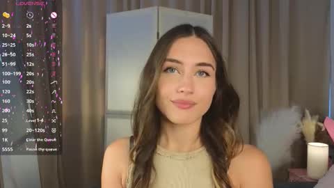 Snapshot of appleeepie chatting on September 2025 09:09:02 AM Vicki online show from September 2025 09:09:02 AM