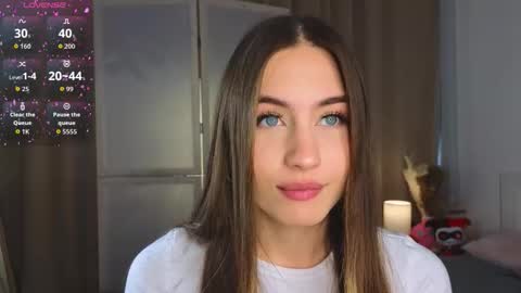 Snapshot of appleeepie chatting on October 2025 09:10:01 AM Vicki online show from October 2025 09:10:01 AM