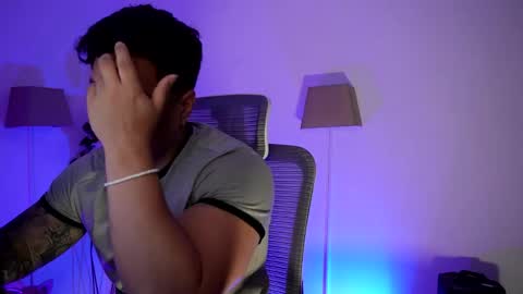 Snapshot of appolo_allen chatting on April 2026 02:13:01 AM insta appolo master online show from April 2026 02:13:01 AM