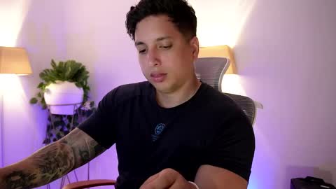 Snapshot of appolo_allen chatting on April 2026 01:47:01 AM insta appolo master online show from April 2026 01:47:01 AM