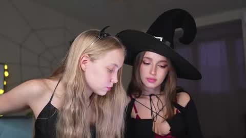 Snapshot of appr0ved chatting on October 2025 02:29:01 PM REYNA my friend online show from October 2025 02:29:01 PM