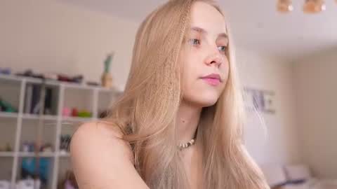 Snapshot of appr0ved chatting on June 2026 03:09:01 PM REYNA my friend online show from June 2026 03:09:01 PM