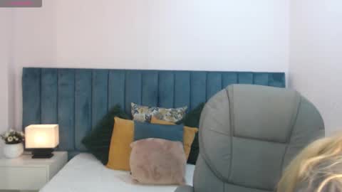 April Bunny online show from November 2025 07:43:01 PM