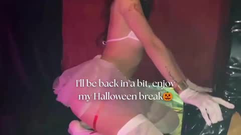   online show from October 2025 12:04:02 PM