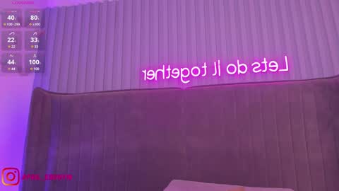 Snapshot of april_ebony18_ chatting on January 2025 01:47:01 PM April online show from January 2025 01:47:01 PM