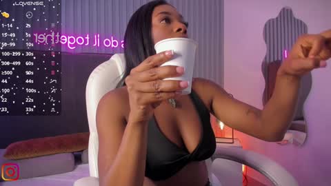 Snapshot of april_ebony18_ chatting on January 2025 10:37:02 AM April online show from January 2025 10:37:02 AM