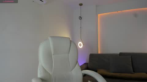 Snapshot of april_ebony18_ chatting on March 2025 10:26:02 AM April online show from March 2025 10:26:02 AM