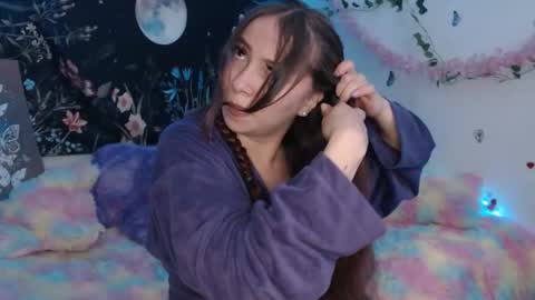 Snapshot of april_l6 chatting on April 2026 01:21:01 AM april_l6 online show from April 2026 01:21:01 AM