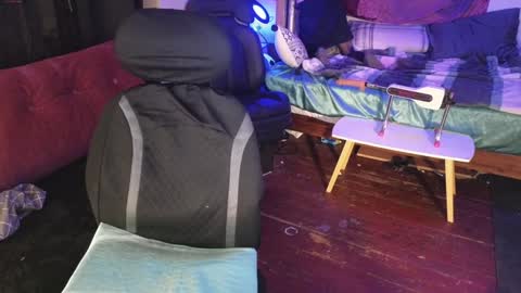 Snapshot of april_show_her chatting on December 2024 11:23:02 PM April Strife online show from December 2024 11:23:02 PM