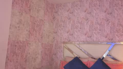 Isabella online show from April 2026 08:50:01 PM