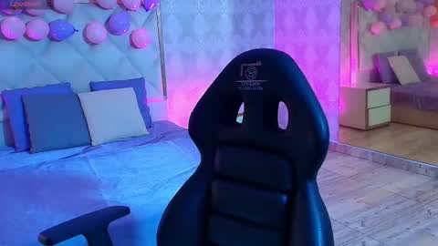 Snapshot of april_tay1 chatting on March 2026 04:07:02 AM APRIL online show from March 2026 04:07:02 AM