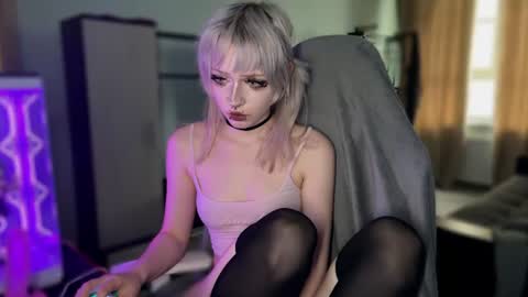 Snapshot of aprilcutie chatting on July 2026 05:15:01 PM april online show from July 2026 05:15:01 PM