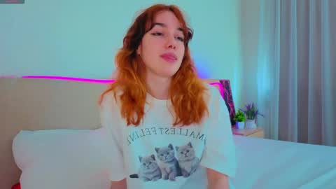 Snapshot of aprilmask chatting on April 2026 10:05:01 AM Emily online show from April 2026 10:05:01 AM