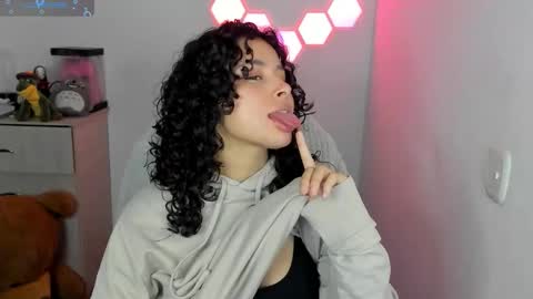 Snapshot of aqua_emilly chatting on January 2026 10:22:02 PM aqua emilly online show from January 2026 10:22:02 PM