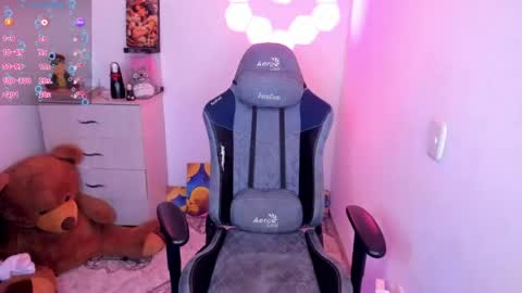 Snapshot of aqua_emilly chatting on March 2026 10:14:01 PM aqua emilly online show from March 2026 10:14:01 PM