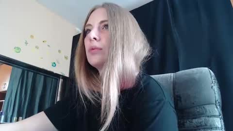 Snapshot of aqualen chatting on April 2026 11:52:02 AM aqualen online show from April 2026 11:52:02 AM