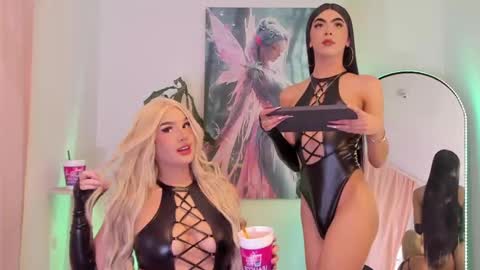 aquariaafairy_ online show from September 2025 10:43:01 PM