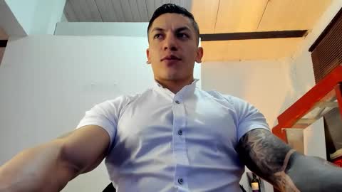 Jonathan online show from October 2025 08:17:01 PM