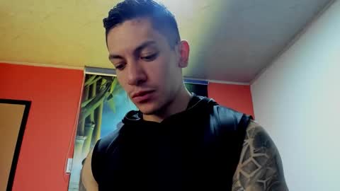 Jonathan online show from November 2025 05:12:02 PM