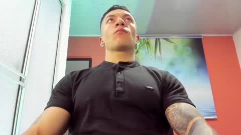 Snapshot of aquiles_51 chatting on December 2025 04:14:01 PM Jonathan online show from December 2025 04:14:01 PM