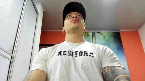 Snapshot of aquiles_51 chatting on February 2026 01:28:01 PM Jonathan online show from February 2026 01:28:01 PM