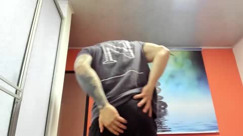 Snapshot of aquiles_51 chatting on February 2026 08:13:02 PM Jonathan online show from February 2026 08:13:02 PM