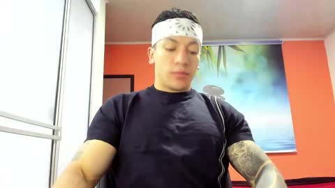 Snapshot of aquiles_51 chatting on February 2026 12:14:02 PM Jonathan online show from February 2026 12:14:02 PM