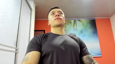 Snapshot of aquiles_51 chatting on February 2026 02:13:01 PM Jonathan online show from February 2026 02:13:01 PM