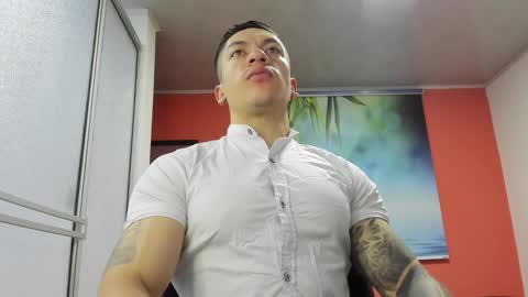 Snapshot of aquiles_51 chatting on February 2026 11:44:02 AM Jonathan online show from February 2026 11:44:02 AM